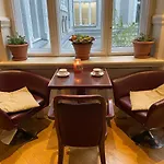 Astrid Am Kurfürstendamm