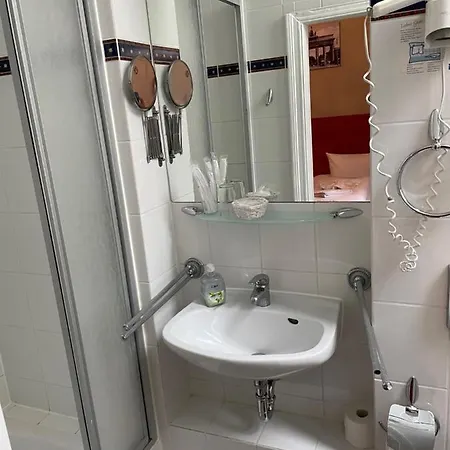 Astrid Am Kurfuerstendamm Szálloda 3*