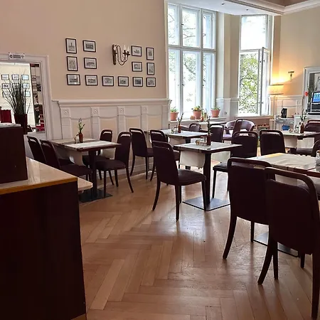 Astrid Am Kurfuerstendamm