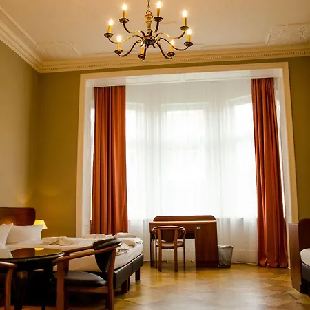 מלון Astrid Am Kurfuerstendamm 3*