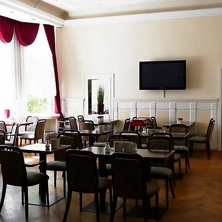 Astrid Am Kurfuerstendamm 3*