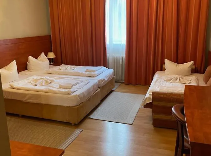 Astrid Am Kurfuerstendamm 3*