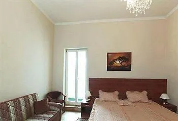 Astrid Am Kurfuerstendamm 3*