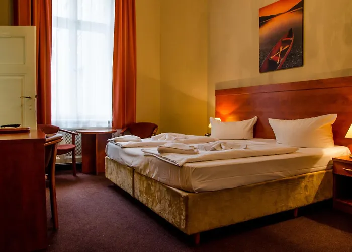 Astrid Am Kurfuerstendamm 3*